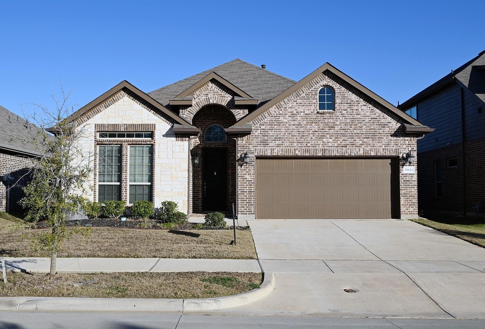 4013 Crosstrees Dr, Argyle, TX 76226 - photo 1