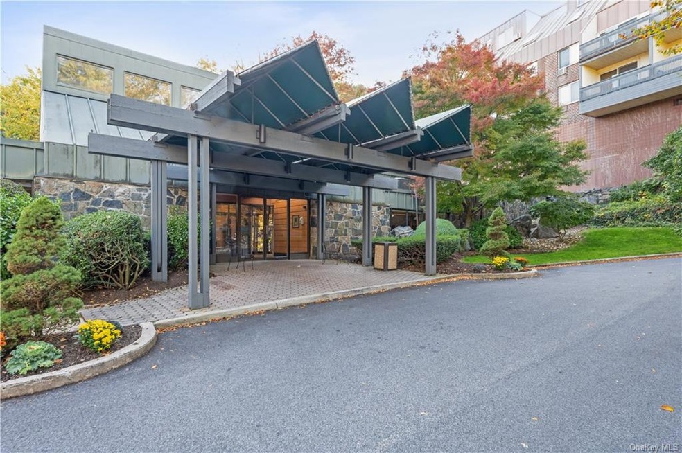 2 Fountain Ln unit 1T, Scarsdale, NY 10583 - photo 1