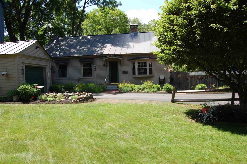 9 Camp Rd, Hopkinton, NH 03229 - photo 1