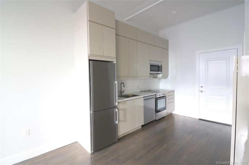 132 Temple St unit 302, New Haven, CT 06510 - photo 1