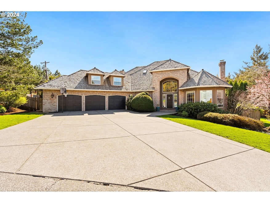 5736 SW Kruse Ridge Dr, Portland, OR 97219 - photo 1