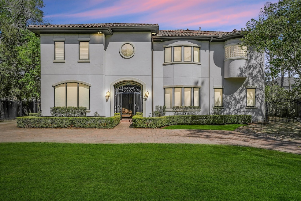 11714 Memorial Dr, Houston, TX 77024 - photo 1