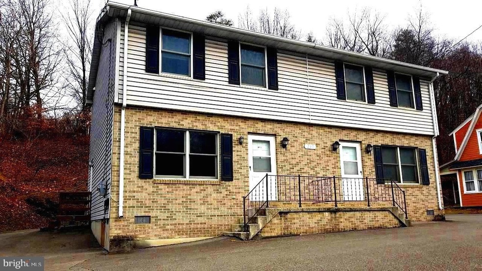 297 Martinsburg Rd unit A, Berkeley Springs, WV 25411 - photo 1
