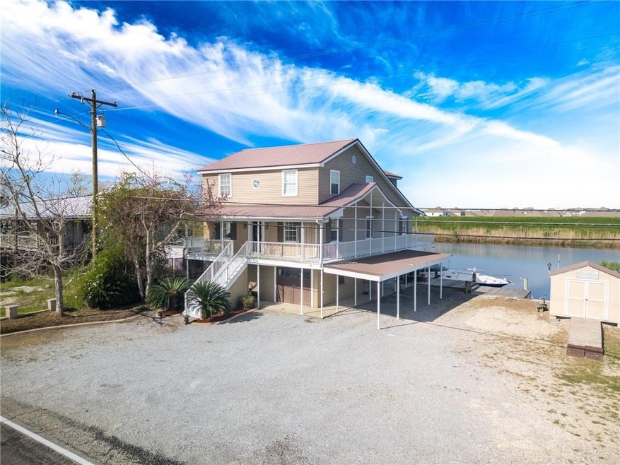 Waterfront home in fisherman’s paradise