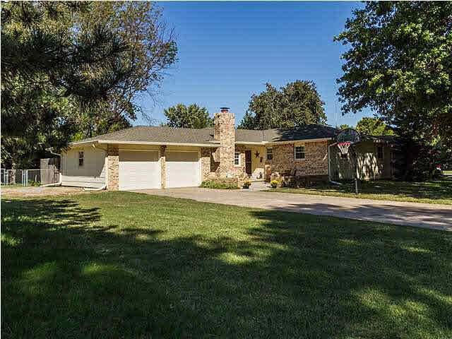 Inviting Curb Appeal