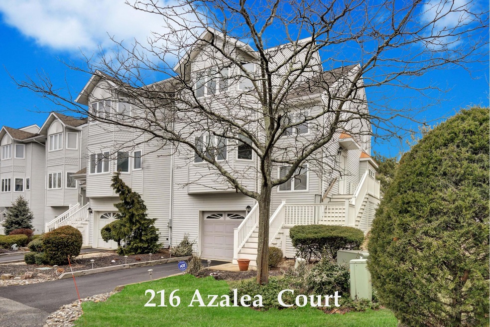 216 Azalea Ct