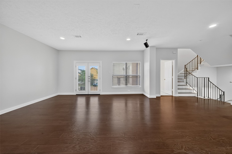 4413 Koehler St unit C, Houston, TX 77007 - photo 1