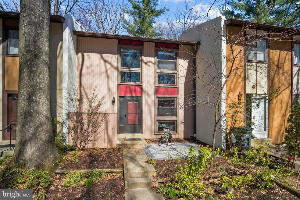 2394 Cloudcroft Square, Reston, VA 20191 - photo 1