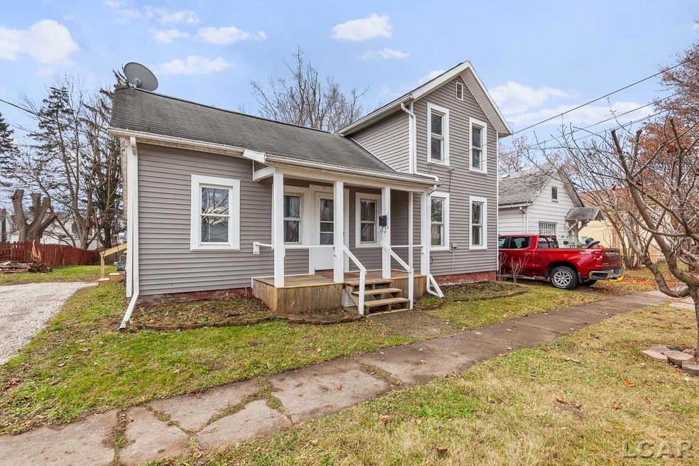 1018 E Butler St, Adrian, MI 49221 - photo 1