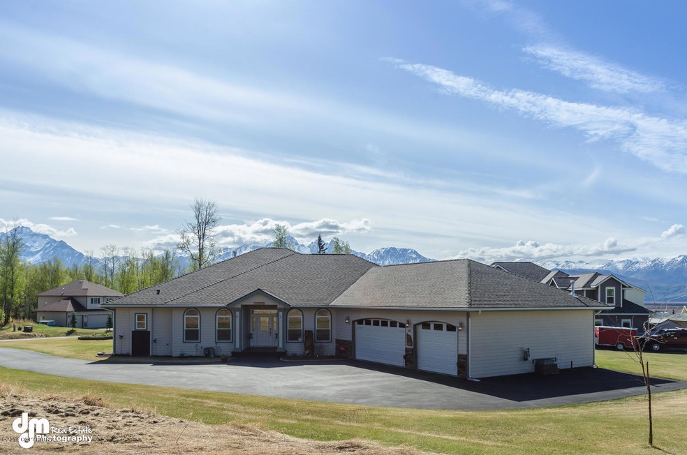 2808 S Charming Valley Lp-large-029-Exte