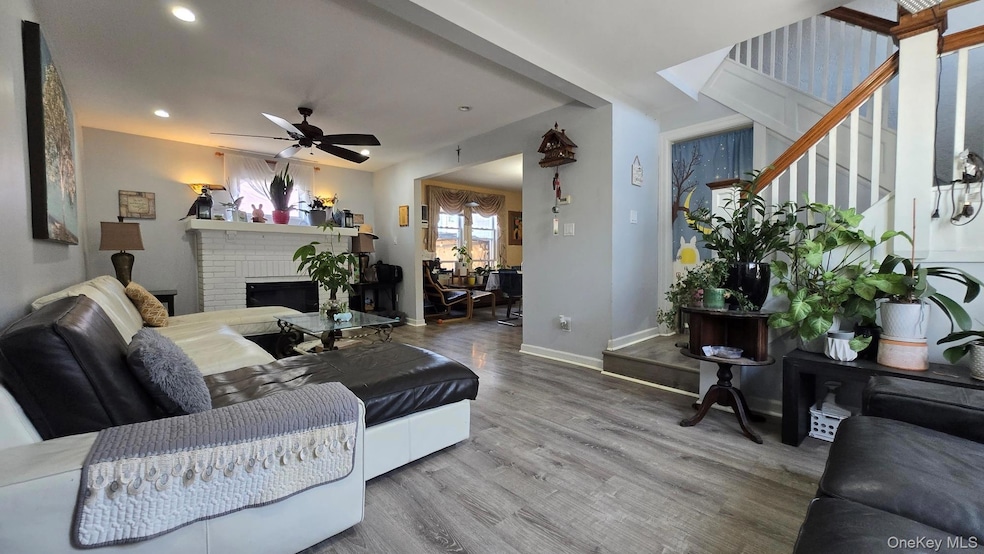 170 E Mineola Ave, Valley Stream, NY 11580 - photo 1