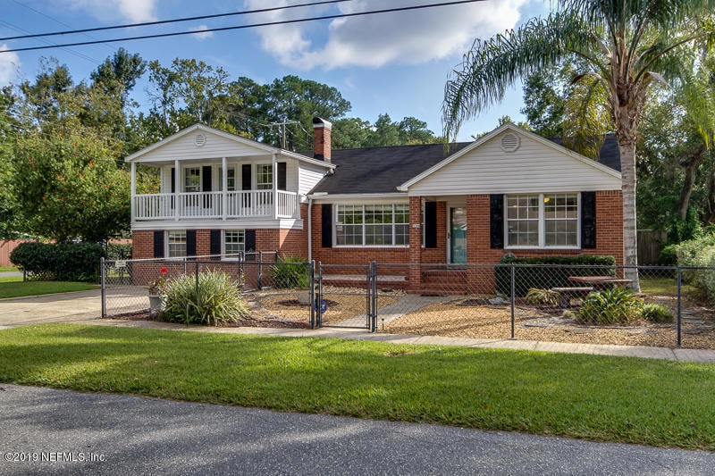5304 Attleboro St, Jacksonville, FL 32205 - photo 1