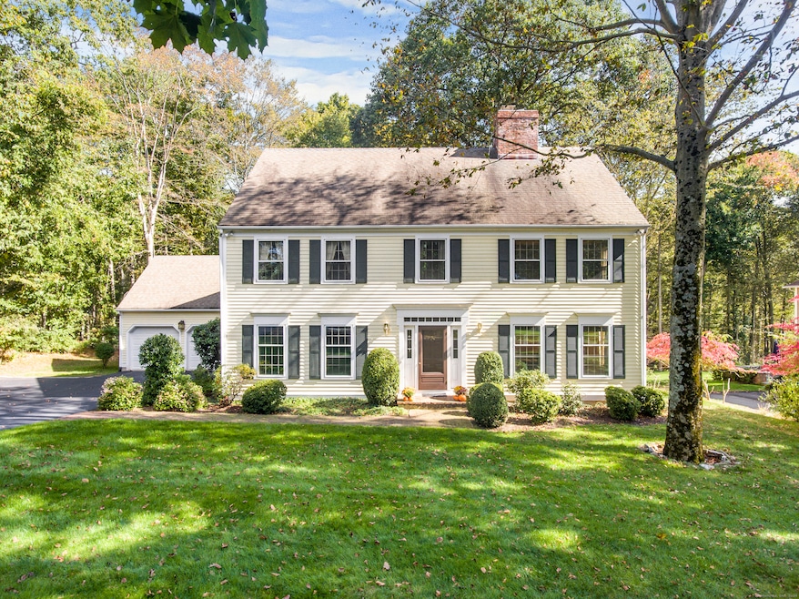 910 Flintlock Rd, Southport, CT 06890 - photo 1