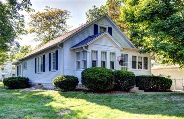 206 S Gordon St, Marshall, MI 49068 - photo 1