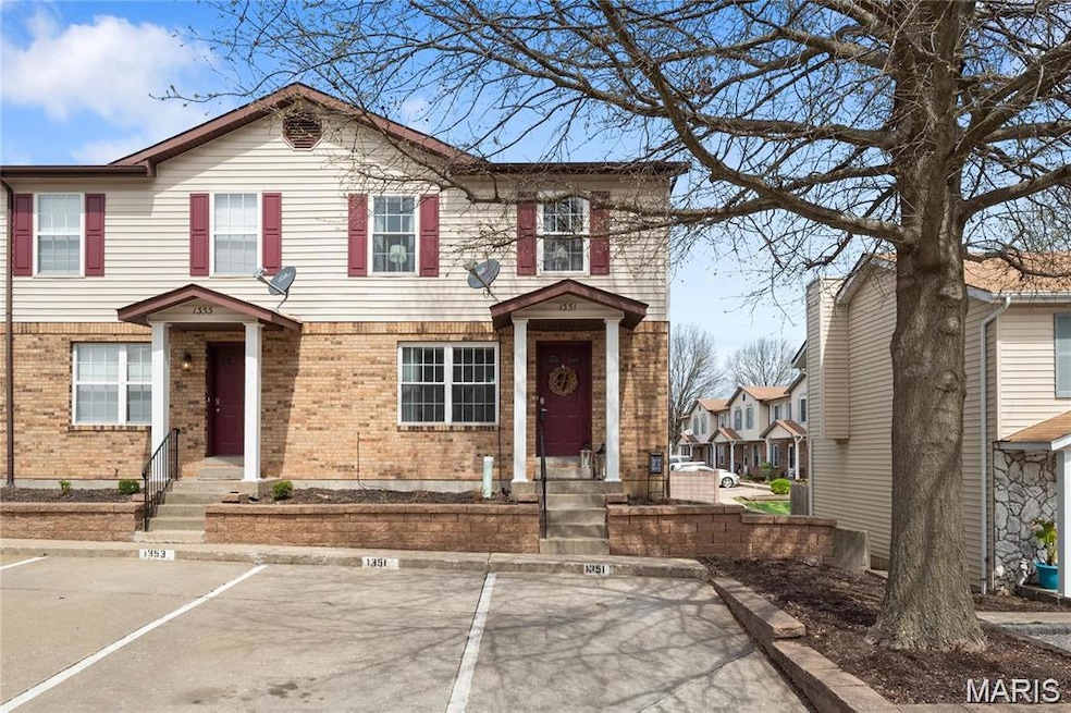 Front, End Unit, with 2 reserved spots right out front.