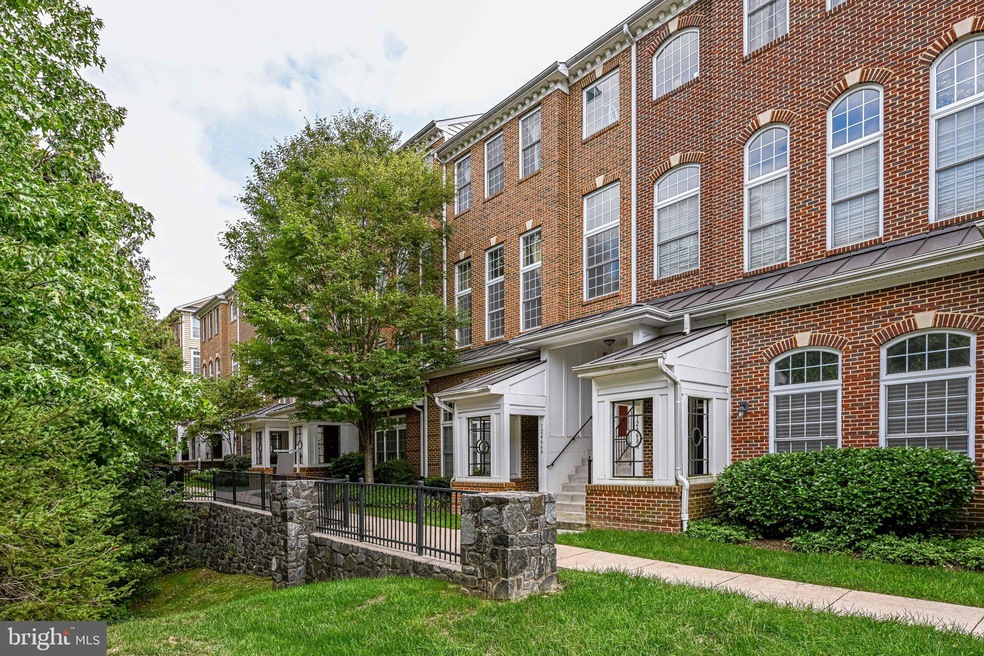 12464A Liberty Bridge Rd unit 104A, Fairfax, VA 22033 - photo 1