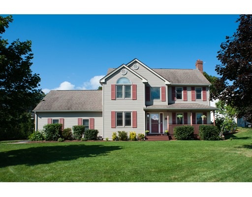 7 Gwen Dr, Auburn, MA 01501 - photo 1