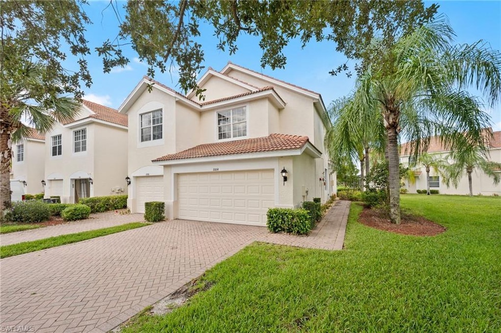 1084 Hampton Cir unit 49, Naples, FL 34105 - photo 1