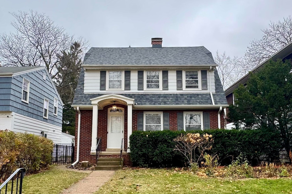 4616 N Larkin St, Milwaukee, WI 53211 - photo 1