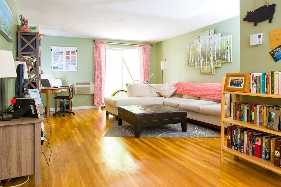 39 Englewood Ave unit 10, Brighton, MA 02135 - photo 1