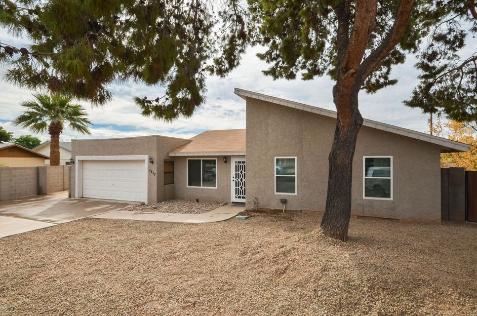 Come see me and my large lot!