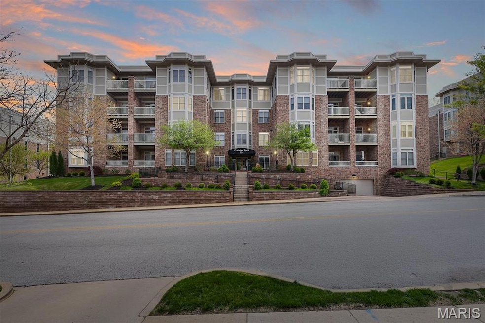 520 N North and Rd S unit 105, Saint Louis, MO 63130 - photo 1