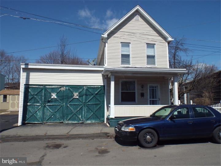 129 E Railroad St, Saint Clair, PA 17970 - photo 1