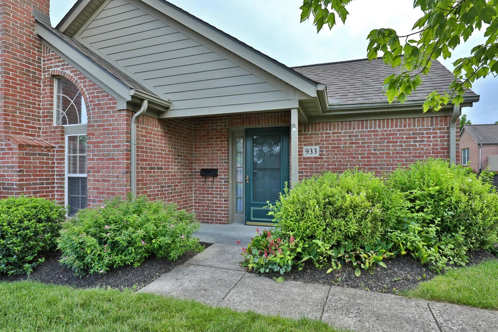 933-VillageBrook-03