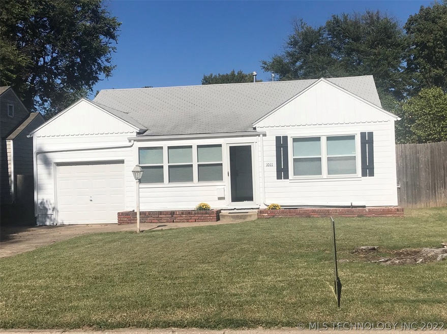 1011 E 37th St, Tulsa, OK 74105 - photo 1