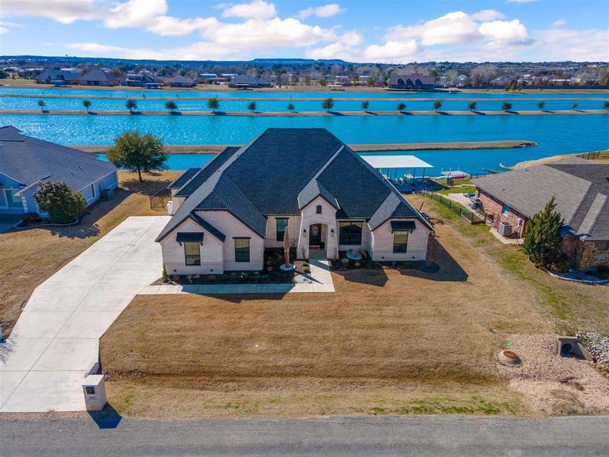 4002 Upper Lake Cir, Granbury, TX 76049 - photo 1