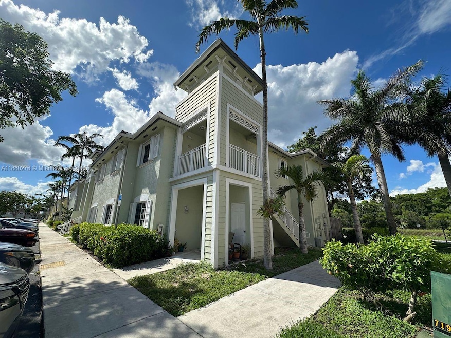 2641 NE 4th St unit 204, Homestead, FL 33033 - photo 1