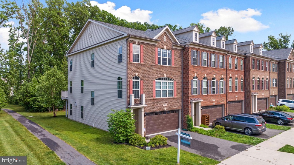 6661 Bartrams Forest Ln, Haymarket, VA 20169 - photo 1