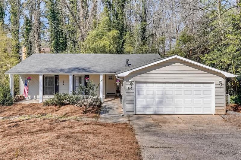 Super Cute Renovated Ranch Zoned to Centennial Hig