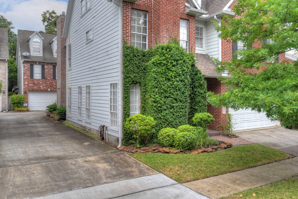 1736 Colquitt St unit A, Houston, TX 77098 - photo 1