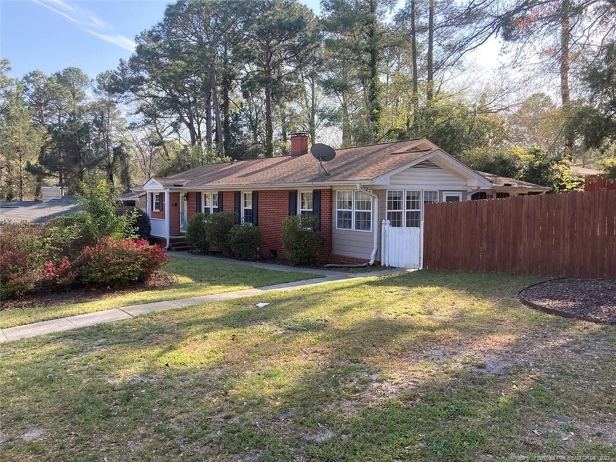 330 Westview Dr, Fayetteville, NC 28303 - photo 1