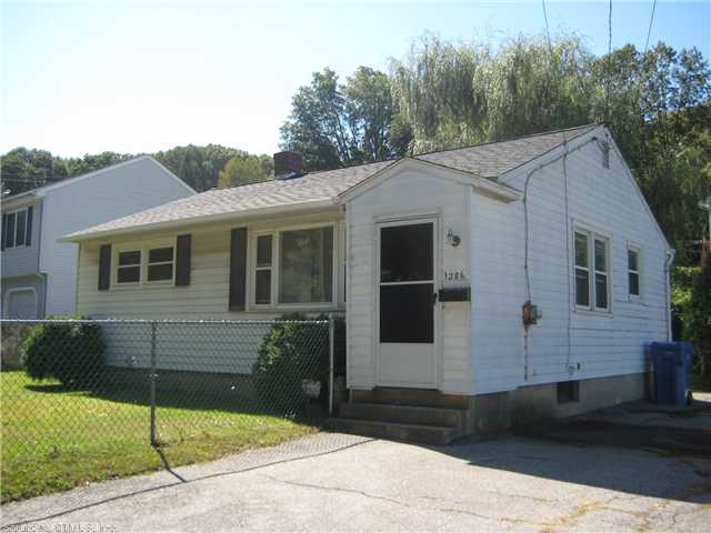 1286 Hamilton Ave, Waterbury, CT 06706 - photo 1