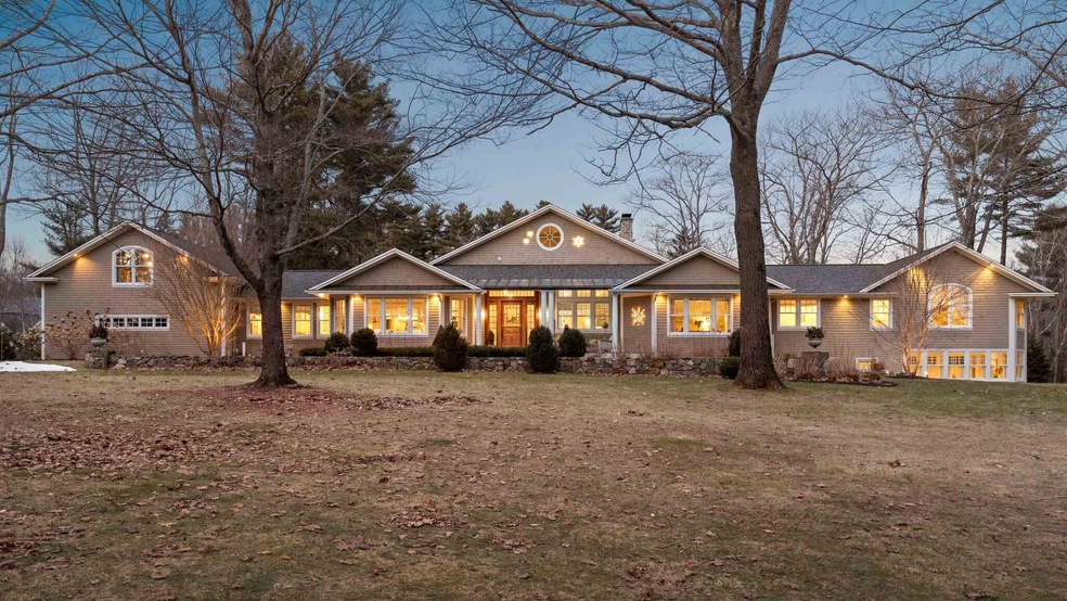 39 Chapel Rd, North Hampton, NH 03862 - photo 1