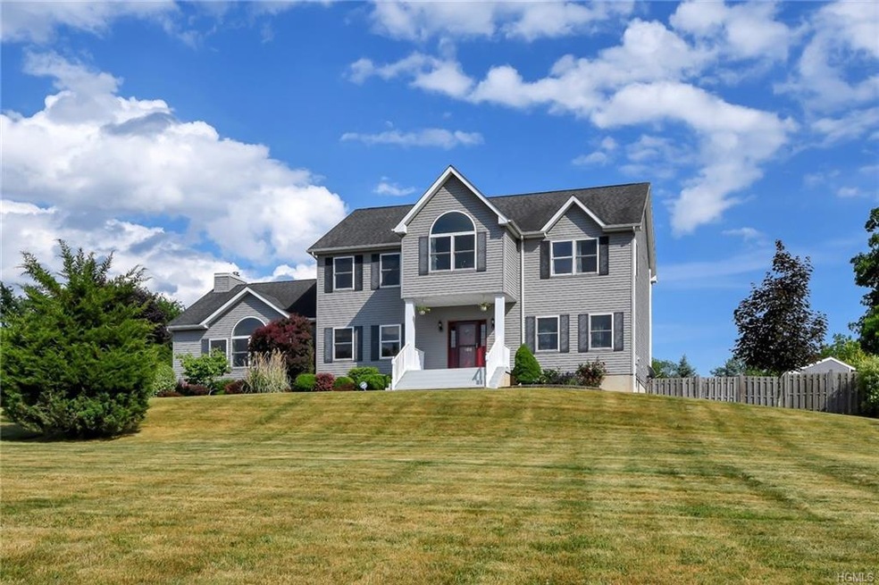 105 Dejong Ct, Montgomery, NY 12549 - photo 1