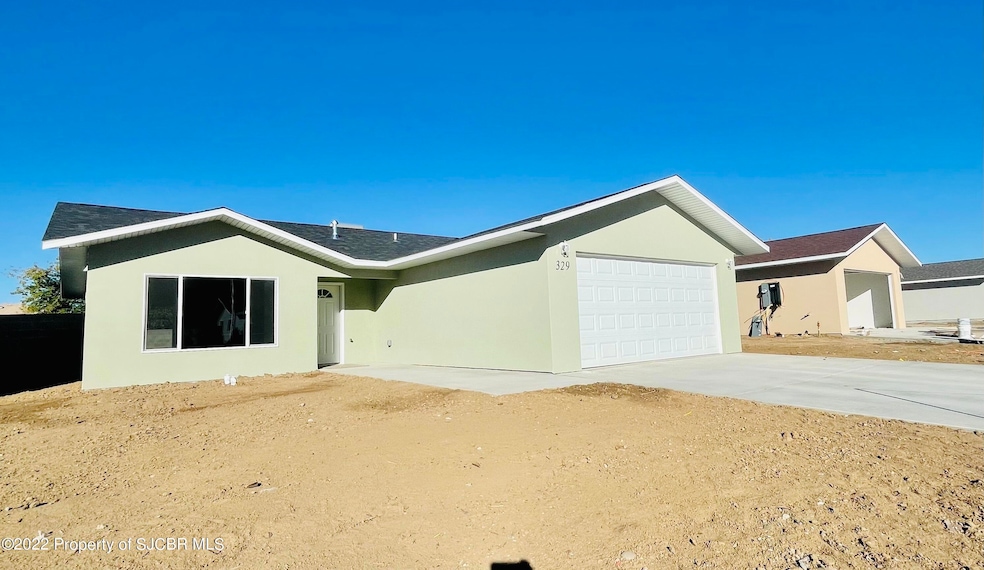 329 Valle Bonita Dr, Farmington, NM 87401 - photo 1