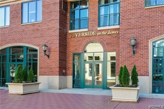 Main Doors to lobby area