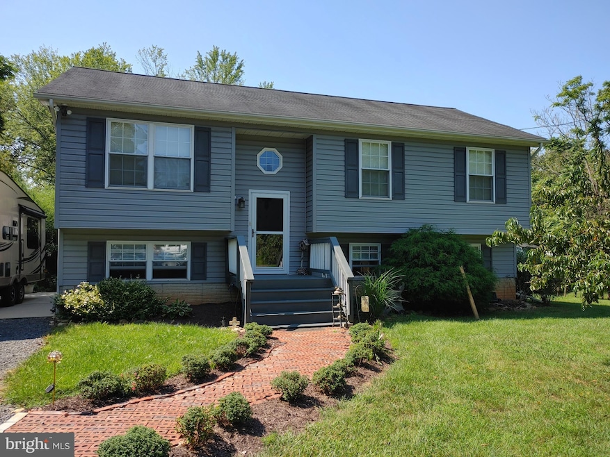 289 Farm View Rd, Front Royal, VA 22630 - photo 1