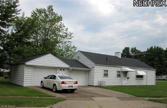 2494 E 39th St, Lorain, OH 44055 - photo 1