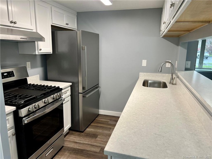 61 Little Oak Ln, Rocky Hill, CT 06067 - photo 1