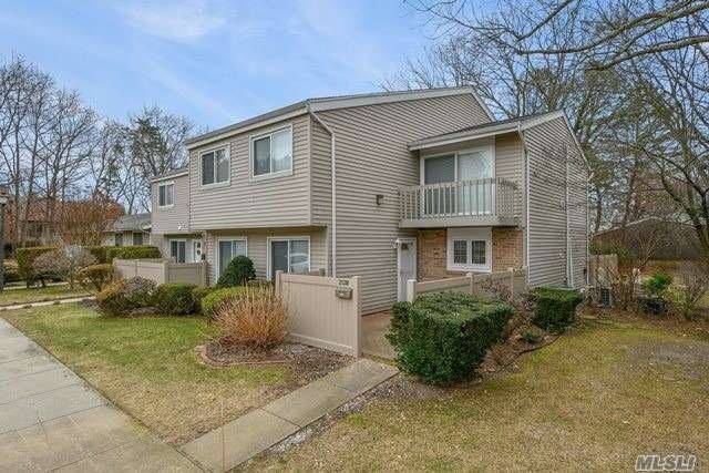 213M Springmeadow Dr unit M, Holbrook, NY 11741 - photo 1