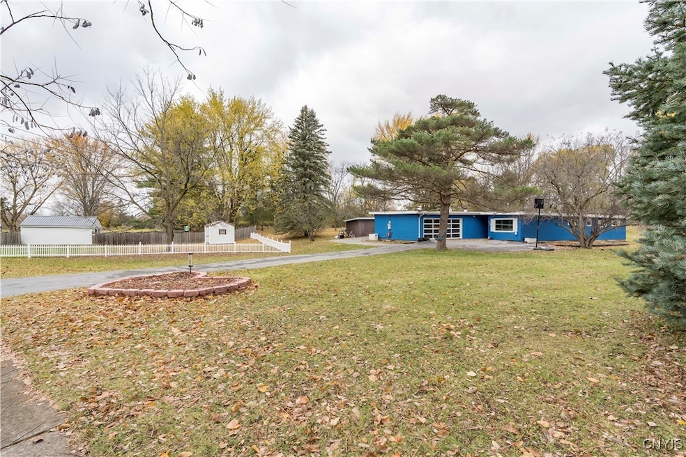 1362 Richards Dr, Watertown, NY 13601 - photo 1