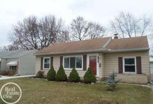 26600 Clancy St, Roseville, MI 48066 - photo 1