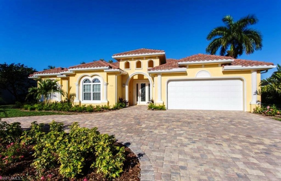 739 Old Trail Dr, Naples, FL 34103 - photo 1