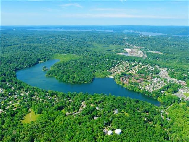 16 Leisure Way unit 16, Mohegan Lake, NY 10547 - photo 1