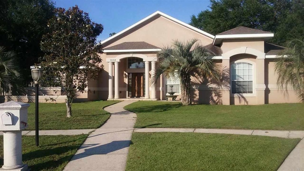 10304 Nightwind Cir, Cantonment, FL 32533 - photo 1
