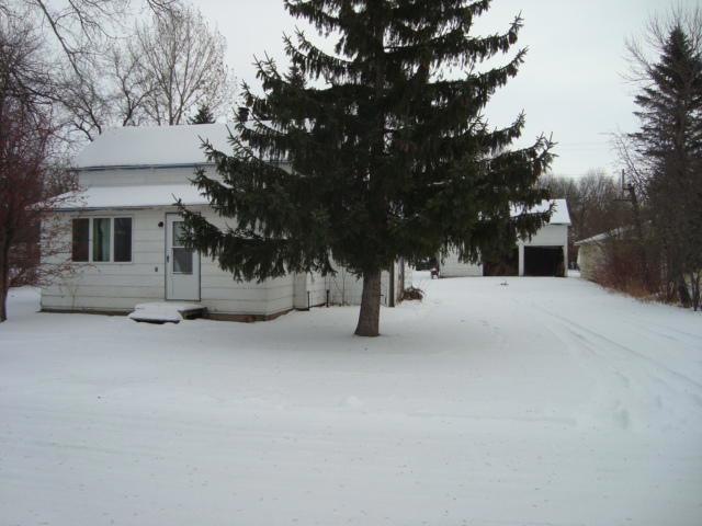 923 4th Ave, Cando, ND 58324 - photo 1